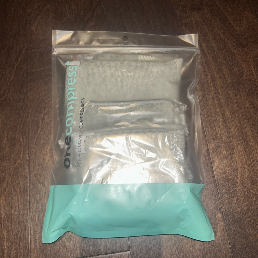 One Compress Bamboo Foot Sleeves